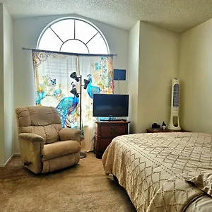 Homestay Private Close To Red Rock & Vegas Strip, Las Vegas